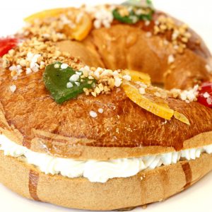 Bargueño clásico con fruta escarchada relleno de nata (ENVÍO SOLO MADRID CENTRO)