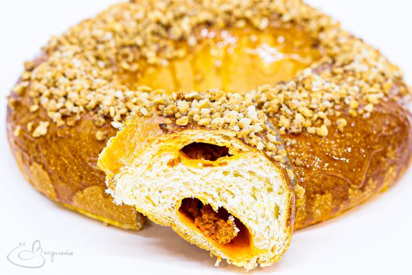 Bargueño relleno de sobrasada D.O. Mallorca con topping de crocanti - Imagen 3