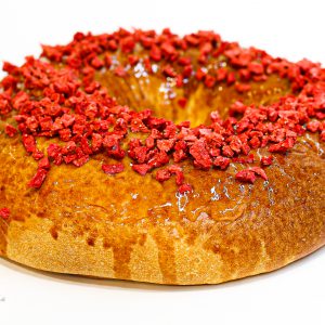 Bargueño relleno de fresa con topping de fresa lio